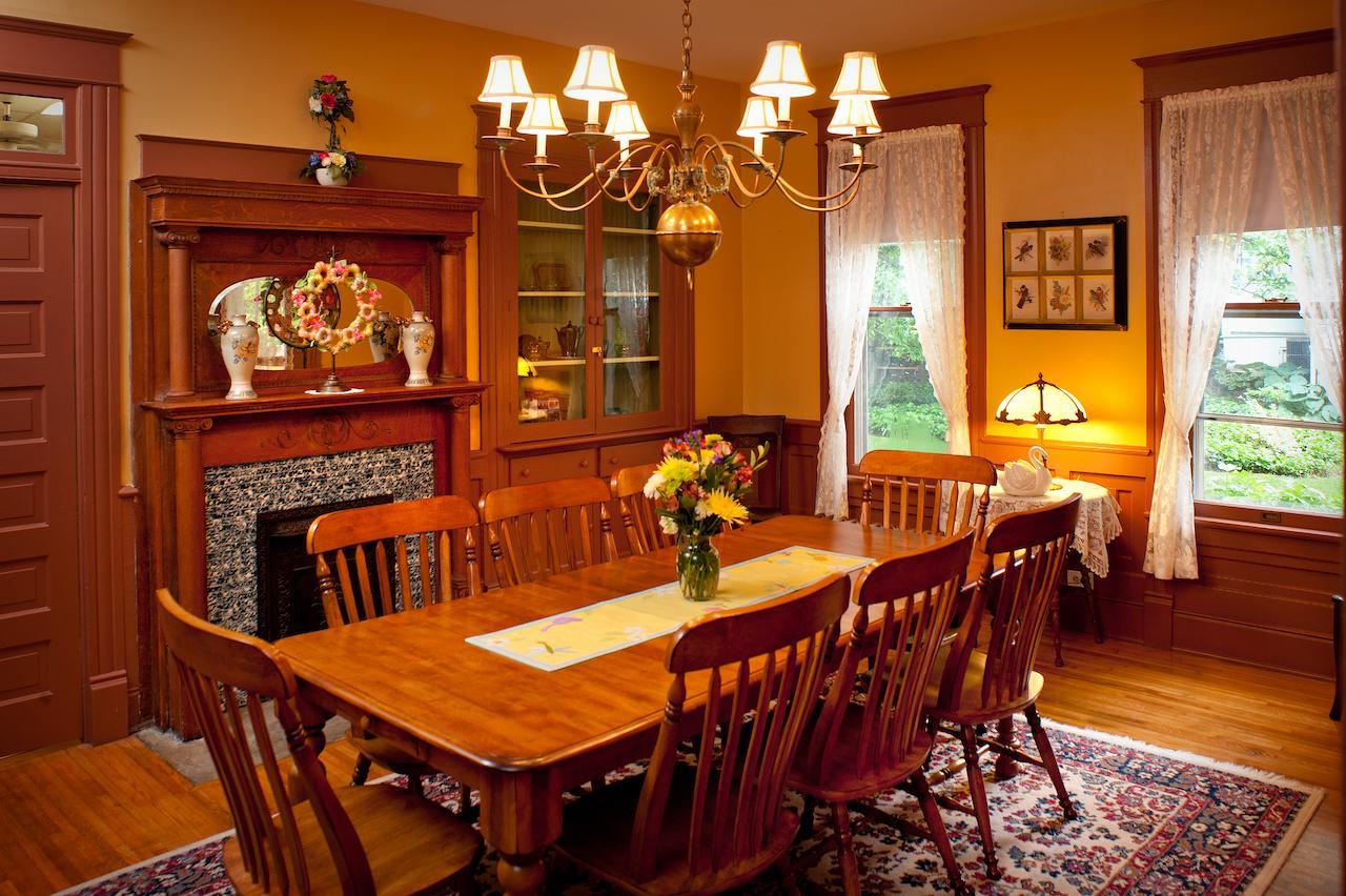 Bed and Breakfast The Historic Morris Harvey House Fayetteville Exteriér fotografie