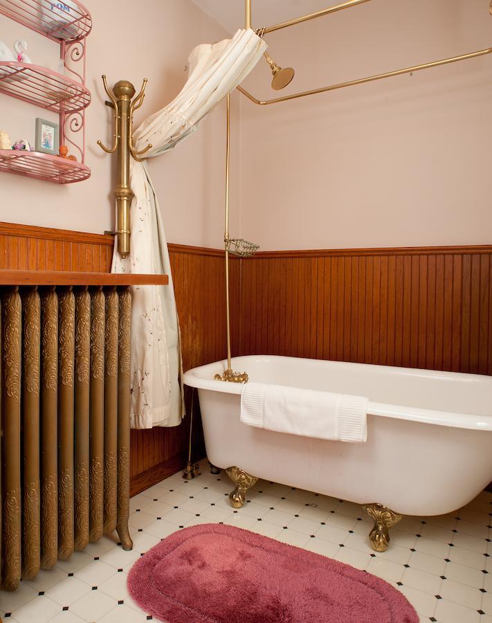Bed and Breakfast The Historic Morris Harvey House Fayetteville Pokoj fotografie